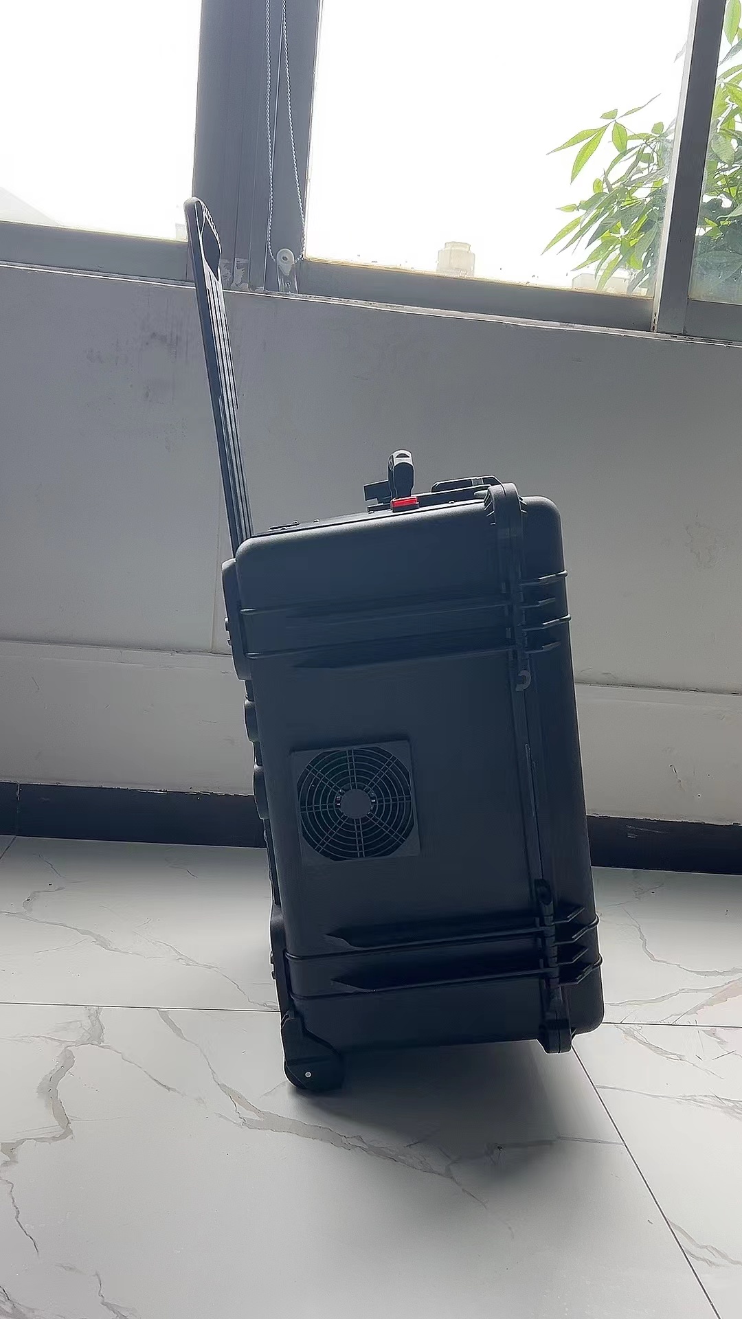 华容手拉箱型移动通信干扰器